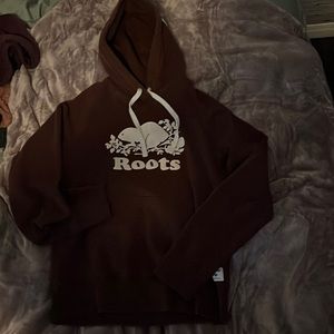Womens Burgundy roots hoodie, size XS, good condition, worn!!